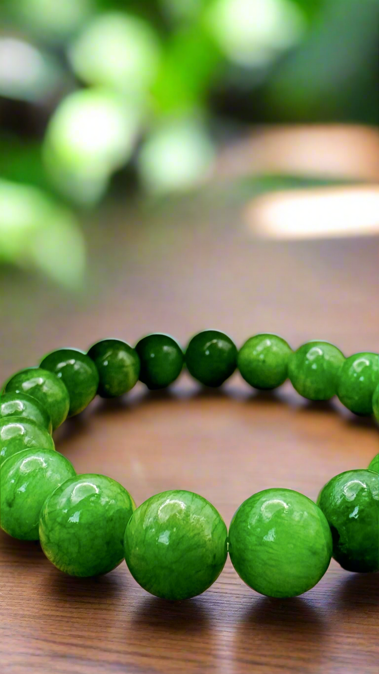 Earthy Signature Bracelet (Green Agate)